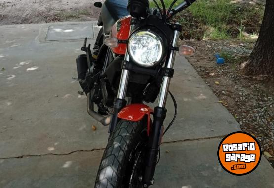 Motos - Ducati 400 2017 Nafta 39000Km - En Venta