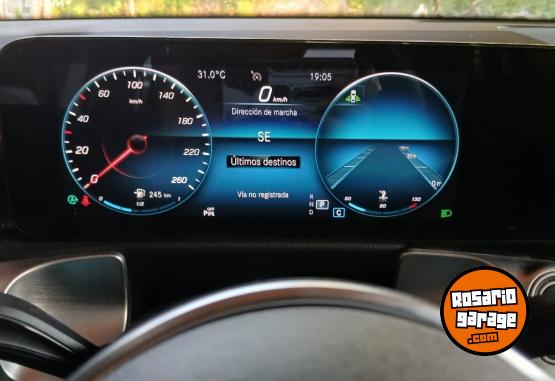 Autos - Mercedes Benz GLB 250 PROGRESSIVE 2022 Nafta 15000Km - En Venta