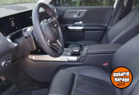 Autos - Mercedes Benz GLB 250 PROGRESSIVE 2022 Nafta 15000Km - En Venta