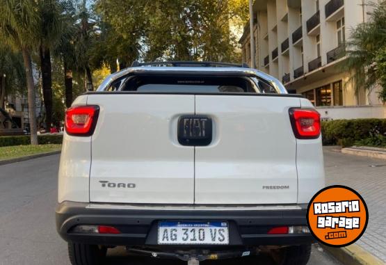Camionetas - Fiat TORO FREEDOM 1.8 2024 Nafta 109000Km - En Venta