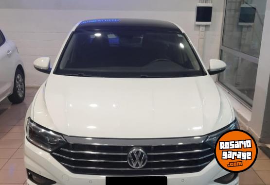 Autos - Volkswagen VENTO HIGHLINE AT 2021 Nafta 62000Km - En Venta