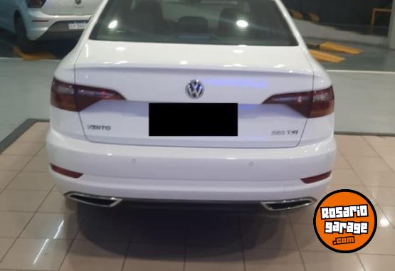 Autos - Volkswagen VENTO HIGHLINE AT 2021 Nafta 62000Km - En Venta
