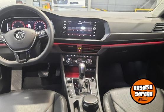 Autos - Volkswagen VENTO HIGHLINE AT 2021 Nafta 62000Km - En Venta