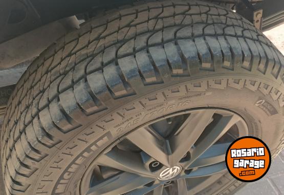 Camionetas - Volkswagen AMAROK 2.0 TDI D/C 2021 Diesel 81000Km - En Venta