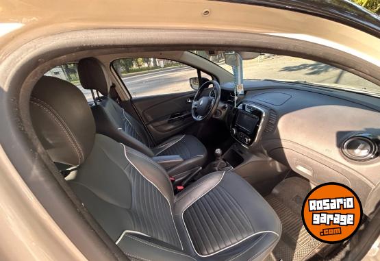 Autos - Renault Captur 2.0 Intense 2017 Nafta 88000Km - En Venta