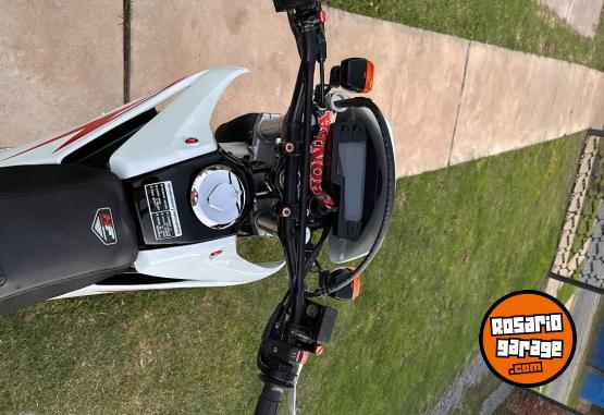 Motos - Honda Tornado 250 2018 Nafta 10200Km - En Venta