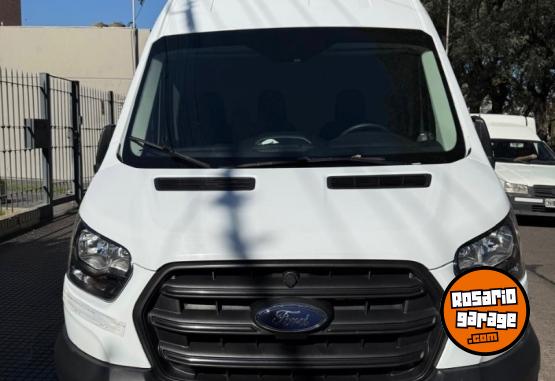 Utilitarios - Ford Transit 2023 Diesel 85000Km - En Venta