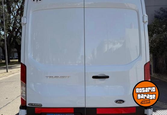 Utilitarios - Ford Transit 2023 Diesel 85000Km - En Venta