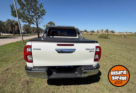 Camionetas - Toyota Hilux SRX 2021 Diesel 87000Km - En Venta