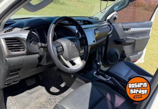 Camionetas - Toyota Hilux SRX 2021 Diesel 87000Km - En Venta