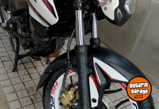 Motos - Bajaj NS 200 naked sport 2017 Nafta 37000Km - En Venta