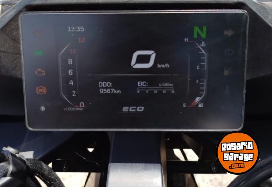 Motos - CF SR 300 2024 Nafta 9567Km - En Venta