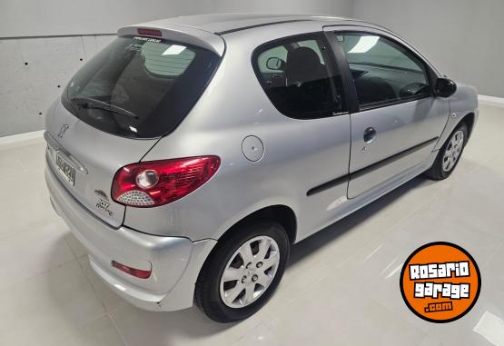Autos - Peugeot 207 2011 Nafta 120000Km - En Venta