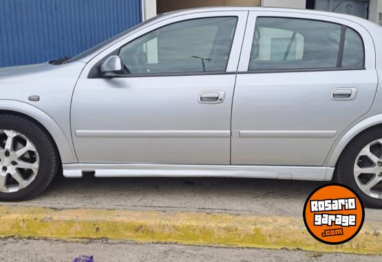 Autos - Chevrolet ASTRA GLS 2.0 8V 2010 GNC 274000Km - En Venta