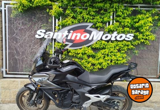 Motos - CF MT 700 2024 Nafta 9820Km - En Venta