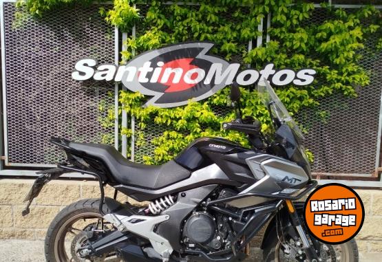 Motos - CF MT 700 2024 Nafta 9820Km - En Venta