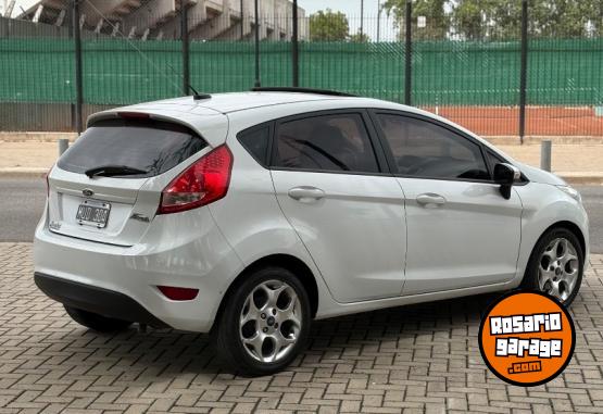 Autos - Ford Fiesta kinetic 2013 Nafta 220000Km - En Venta