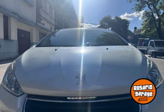 Autos - Peugeot 208 2016 Nafta 100000Km - En Venta