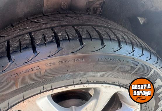 Autos - Peugeot 208 2016 Nafta 100000Km - En Venta