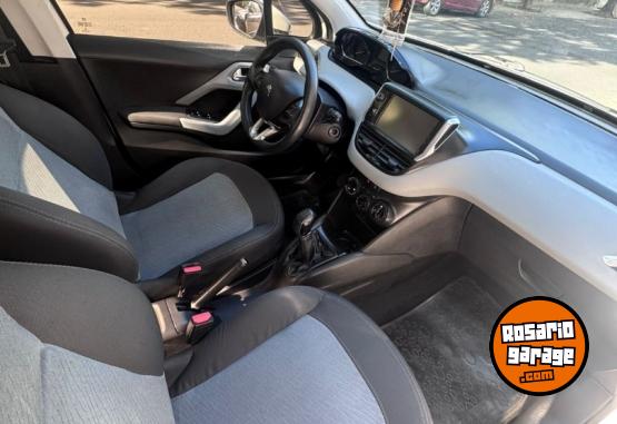 Autos - Peugeot 208 2016 Nafta 100000Km - En Venta