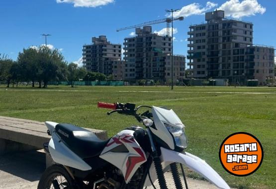 Motos - Honda XR 2023 Nafta 23000Km - En Venta