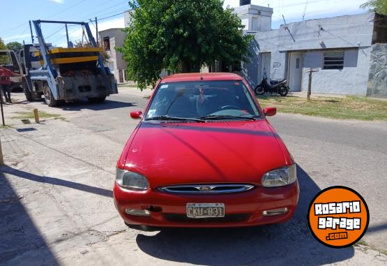 Autos - Ford Escort 1999 Nafta 225000Km - En Venta