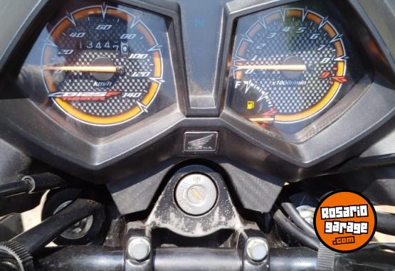 Motos - Honda TWISTER 125 2022 Nafta 13446Km - En Venta