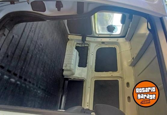 Utilitarios - Peugeot Partner 2010 Nafta 194000Km - En Venta