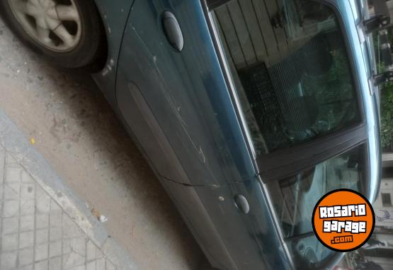 Autos - Renault Scenic 1999 Nafta 239000Km - En Venta