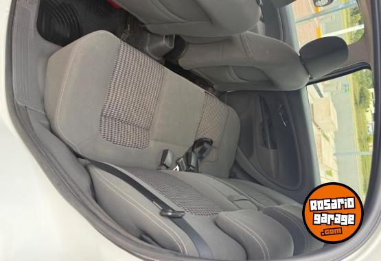 Autos - Fiat Punto 2011 Nafta 228000Km - En Venta