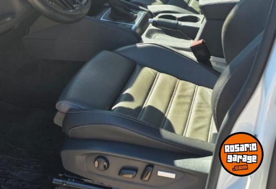 Camionetas - Volkswagen Amarok v6 highline 2023 Diesel 79000Km - En Venta