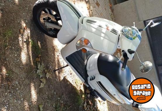 Motos - Kymco Like 125 2025 Nafta 3500Km - En Venta