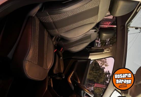 Autos - Peugeot 208 2019 Nafta 106000Km - En Venta