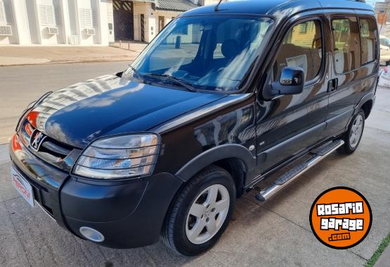 Utilitarios - Peugeot Partner Patagonica hdi 2017 Diesel 115000Km - En Venta