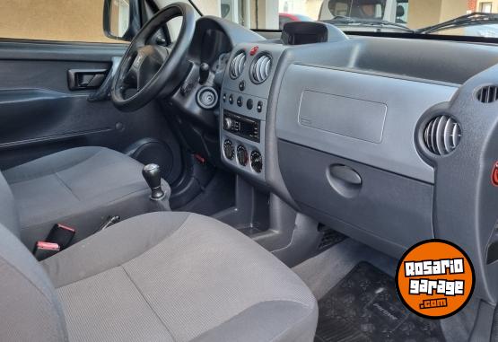 Utilitarios - Peugeot Partner Patagonica hdi 2017 Diesel 115000Km - En Venta