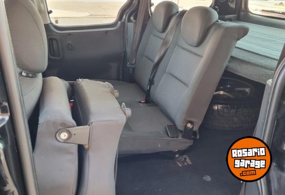 Utilitarios - Peugeot Partner Patagonica hdi 2017 Diesel 115000Km - En Venta