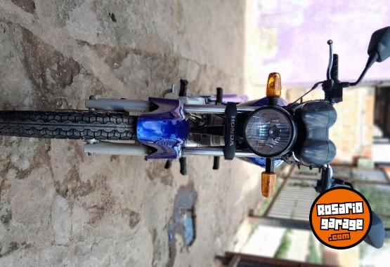 Motos - Honda Titan esd 150 2015 Nafta 50000Km - En Venta