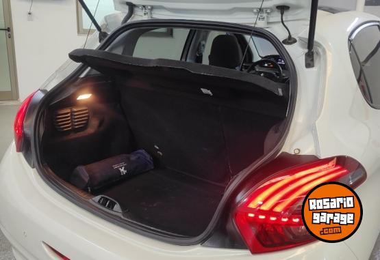 Autos - Peugeot 208 FELINE 1.6 MT 2018 2018 Nafta 32000Km - En Venta