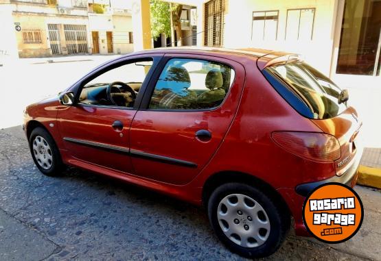 Autos - Peugeot 206 2004 Nafta 186500Km - En Venta