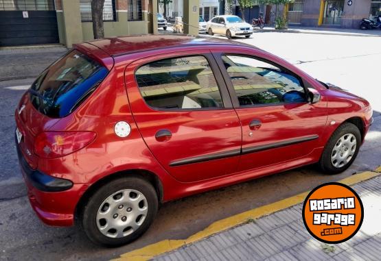 Autos - Peugeot 206 2004 Nafta 186500Km - En Venta
