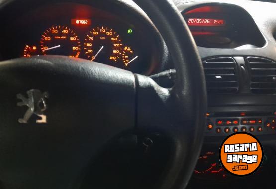 Autos - Peugeot 206 2004 Nafta 187500Km - En Venta