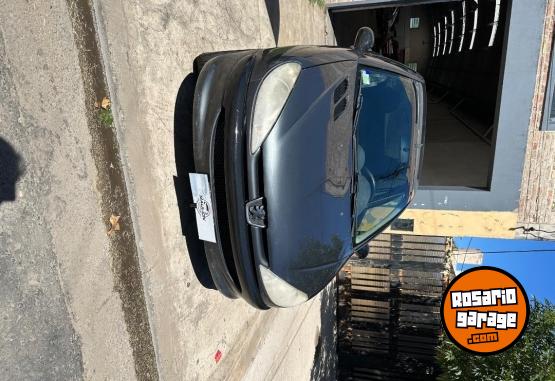 Autos - Peugeot 206 gol 2011 Nafta 111111Km - En Venta