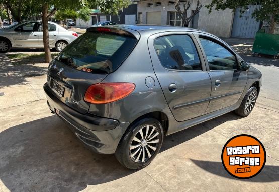 Autos - Peugeot 206 gol 2011 Nafta 111111Km - En Venta