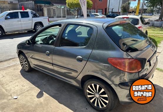 Autos - Peugeot 206 gol 2011 Nafta 111111Km - En Venta