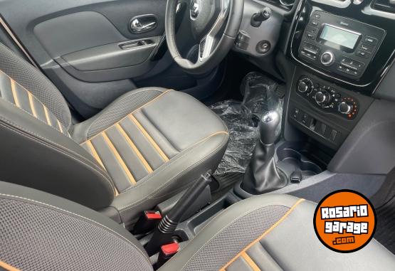 Autos - Renault Stepway 2023 GNC 32000Km - En Venta