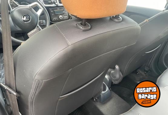 Autos - Renault Stepway 2023 GNC 32000Km - En Venta