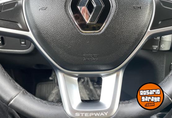 Autos - Renault Stepway 2023 GNC 32000Km - En Venta