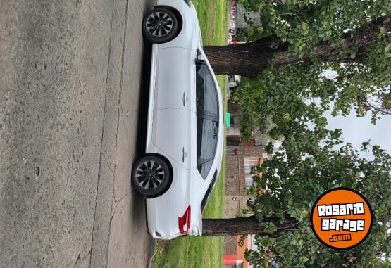 Autos - Nissan Sentra sr 2017 Nafta 87000Km - En Venta