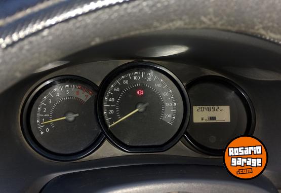 Autos - Renault Logan 2014 GNC 200000Km - En Venta