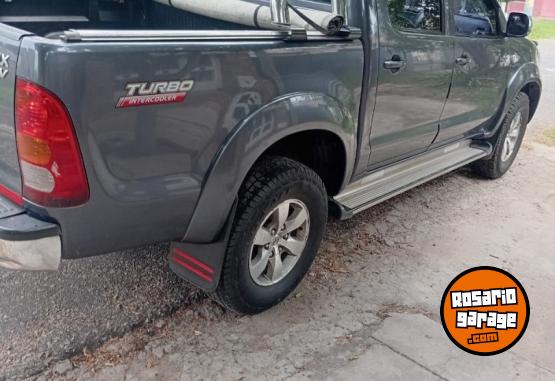 Camionetas - Toyota Hilux srv 4x2 2009 Diesel 172000Km - En Venta